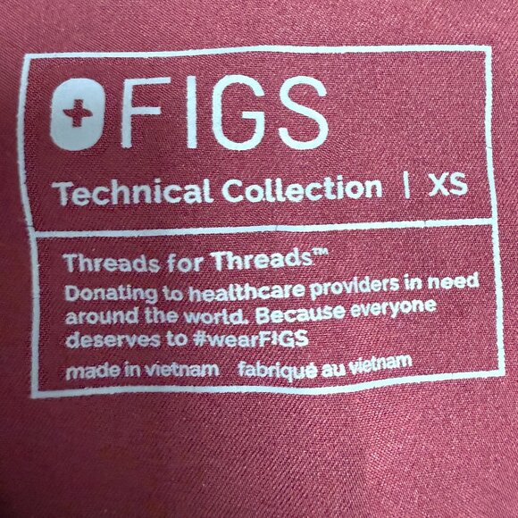 EUC Women's FIGS Casma 3-Pocket Scrub Top Burgundy FW1100 | Size XS - Picture 8 of 10